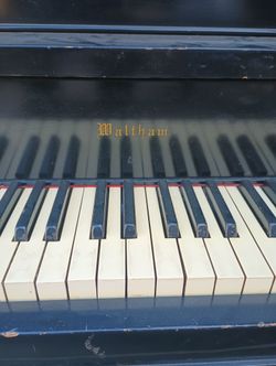 Vintage Piano For Sale Asking 150 Or Best Offer 🫴🫴