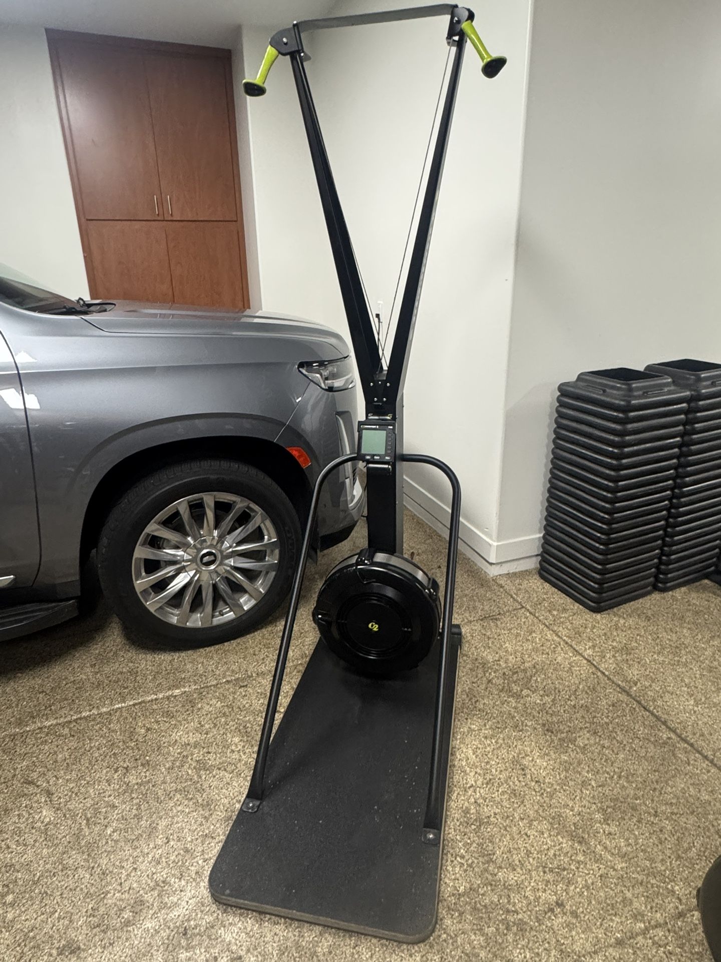 Concept 2 SkiErg w/ PM5 and Floor Stand (76k Lifetime Meters)