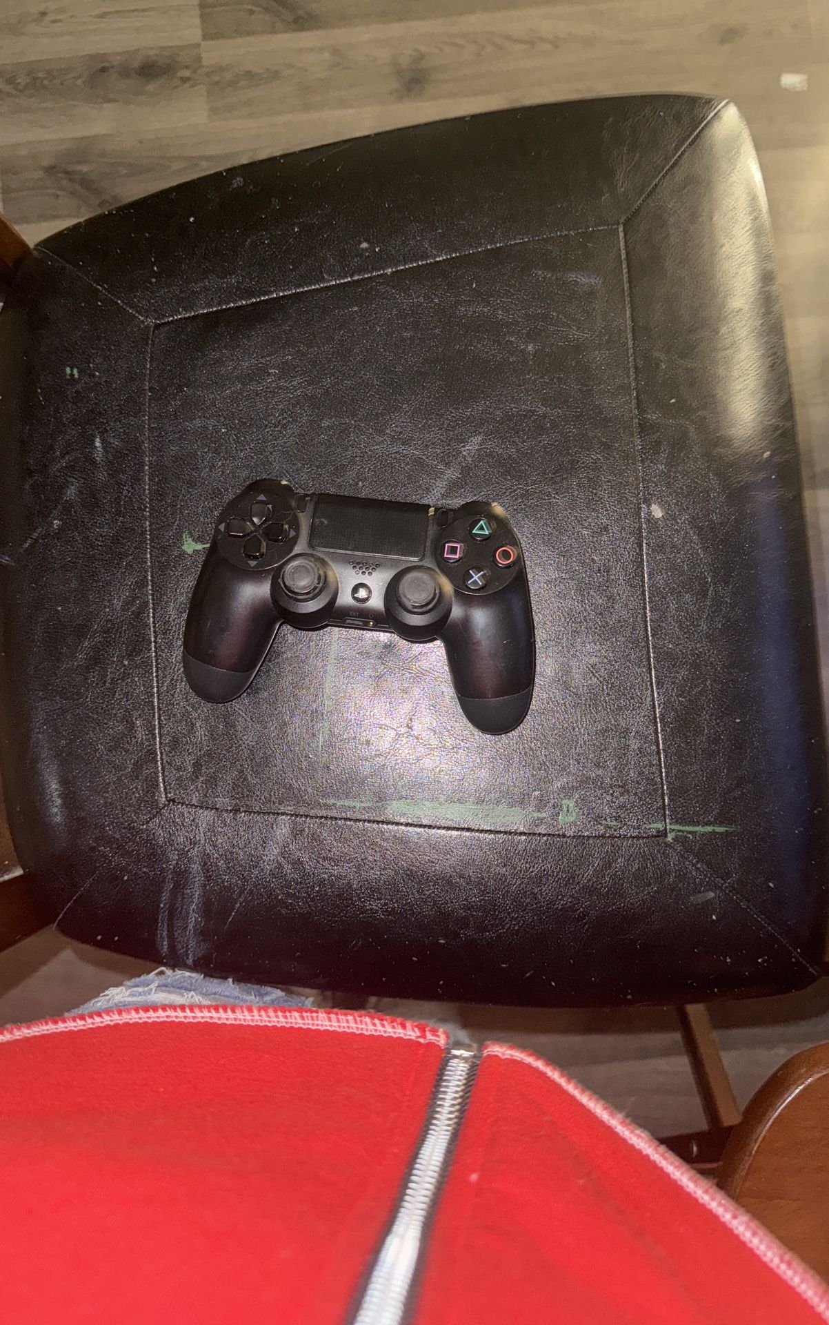 PS4 Controller