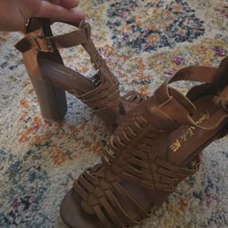 Women Shoes Size 8  - 8 1/2