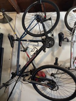 Specialized Crossroads Comp Disc Hybrid Bike – $325 OBO