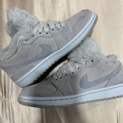 Nike Air Jordan 1 Low SE "Sherpa Fleece