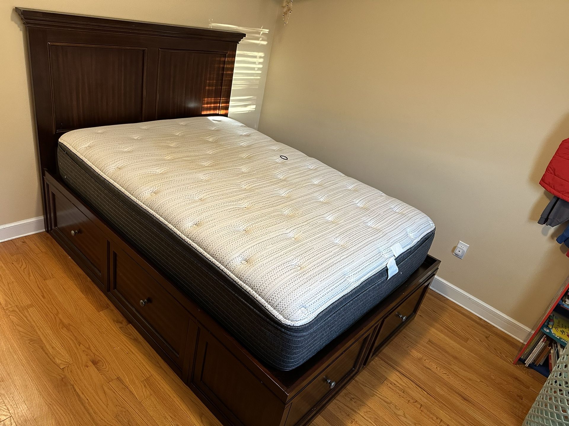 Full Size Bed
