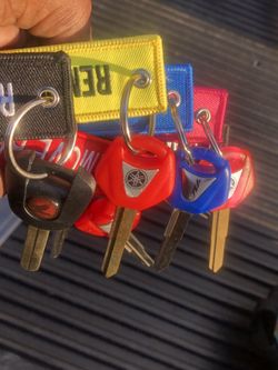 Blank motorcycle keys cbr-r6-r1-gsxr with badge