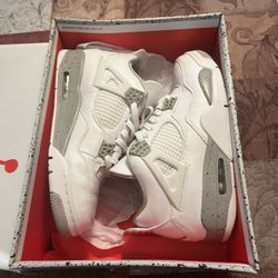 Jordan 4s Oreo 
