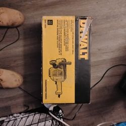 1/2 (13mm) VSR STUD AND JOIST drill With Clutch