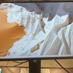 27 Inch Ultrasharp Dell Monitor