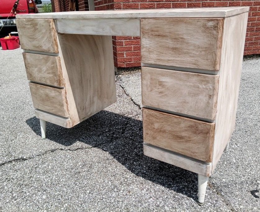 Vintage Modern Scandinavian-Style Vanity Dresser - Solid wood!