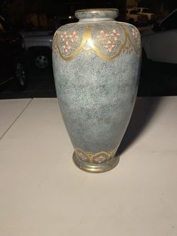 Toyo Vase