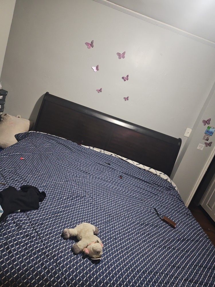 5 Piece King Size Bedroom Set