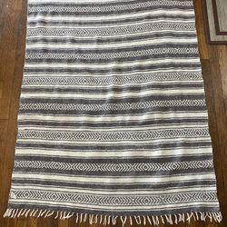 68 x 42” gray and white Indian blanket with fringe