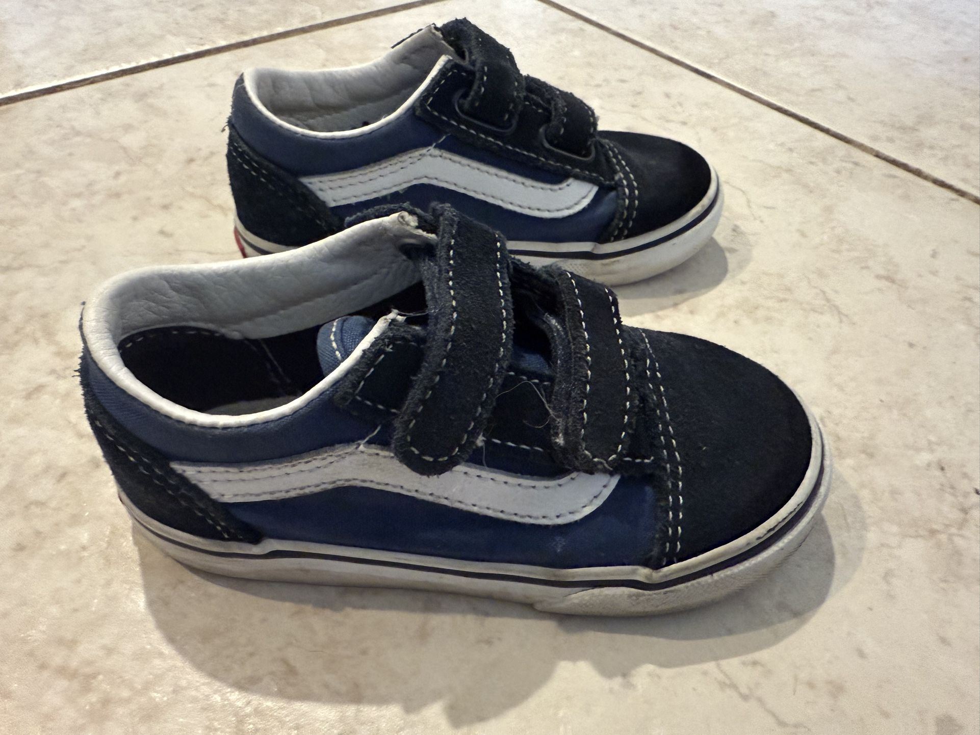 Kids Vans- Size 8