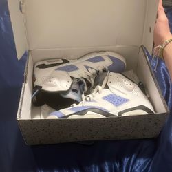 Air Jordan Retro 6 University Blue 