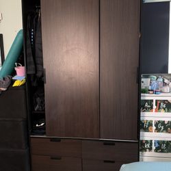 Clothes Closet 