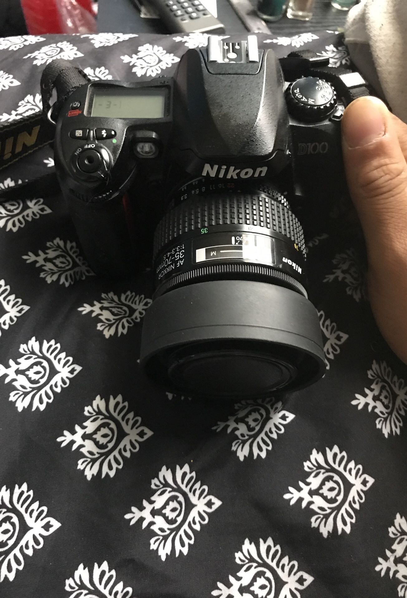 Nikon d100