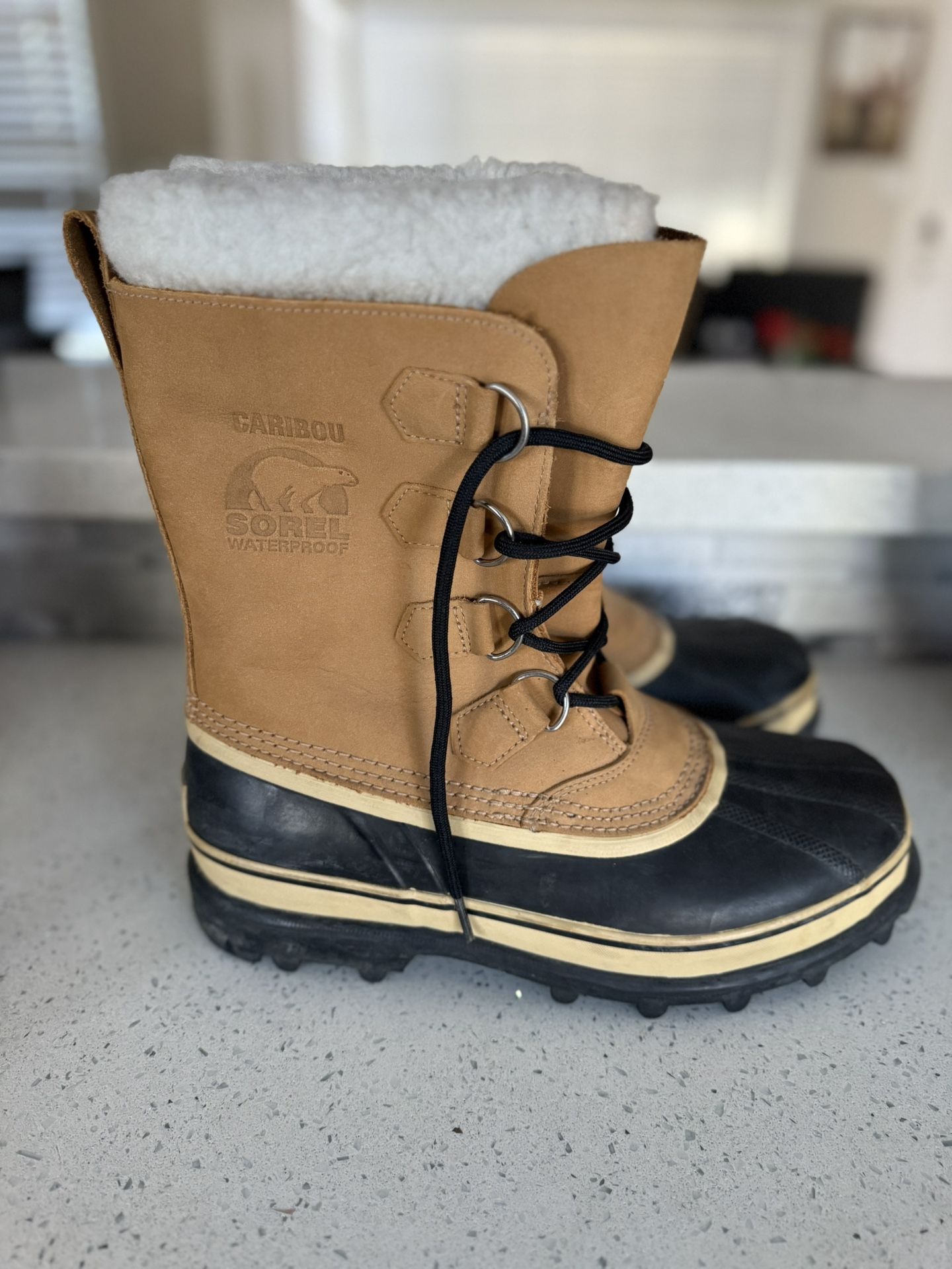 Sorel Men's Caribou Waterproof Winter Boots Size 8 Men’s