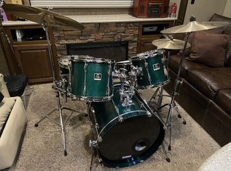 Vintage Yamaha Stage Custom 5pc Drum Set