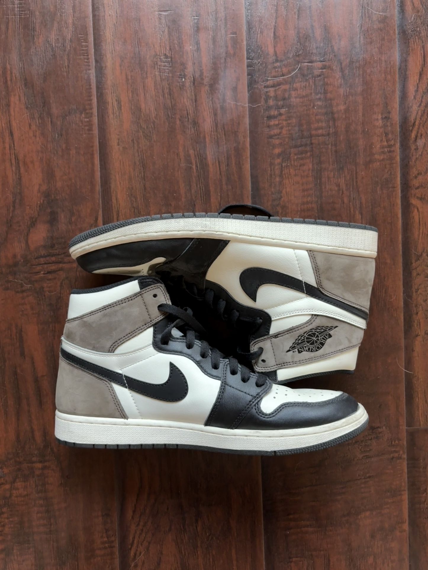 Jordan 1 Retro High Dark Mocha Worn Once (Size Men’s 11) (No Box)