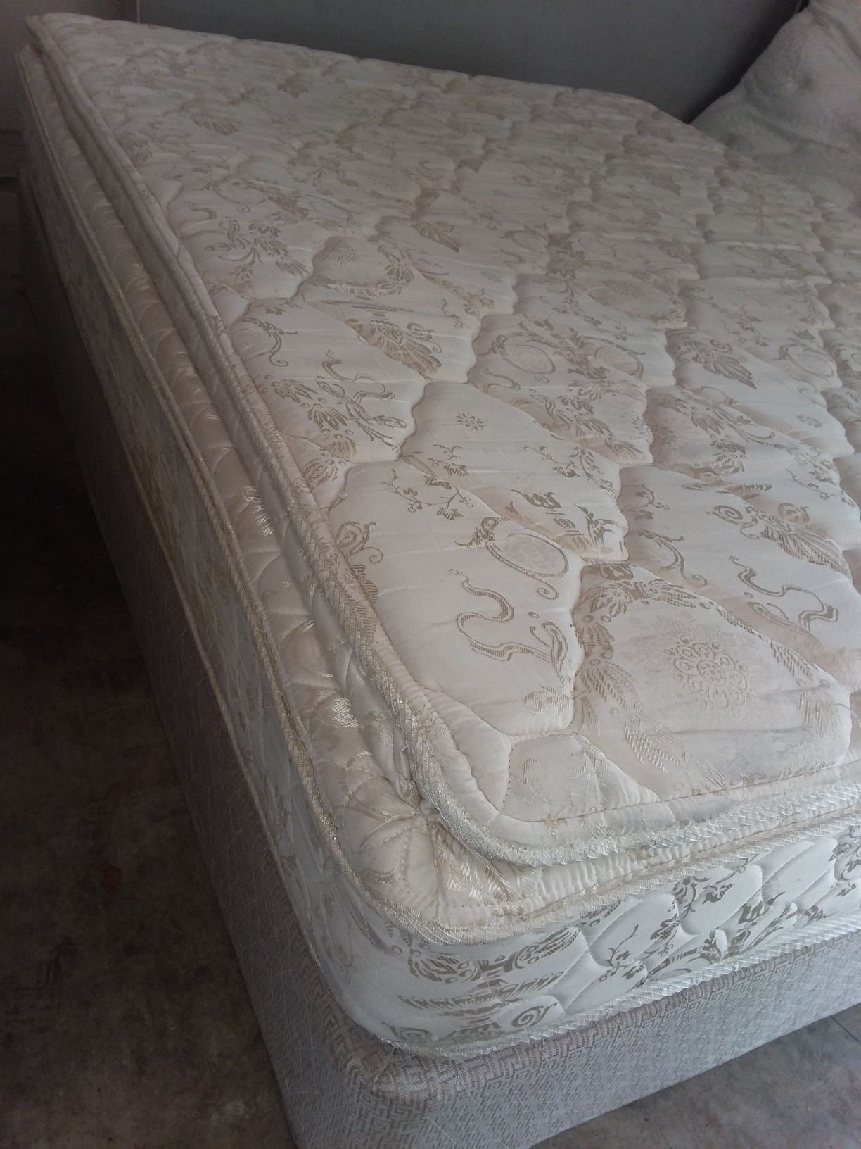 Queen mattress and box spring delivery available