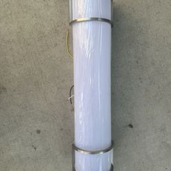 Let 2” Linear Vanity  Fixture    (4  Lamp  Each One )