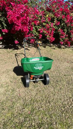 Brand New, Never Been Used, Scotts Turf Builder Edgeguard Deluxe Broadcast Spreader So Great Condition Nice And Clean.