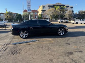 2015 dodge charger sxt plus (sunroof)