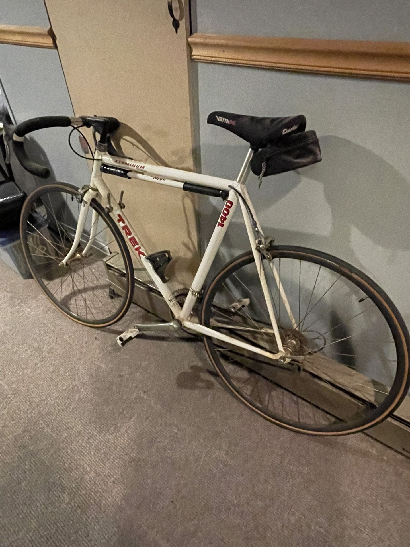 Vintage Trek 1400 Bicycle