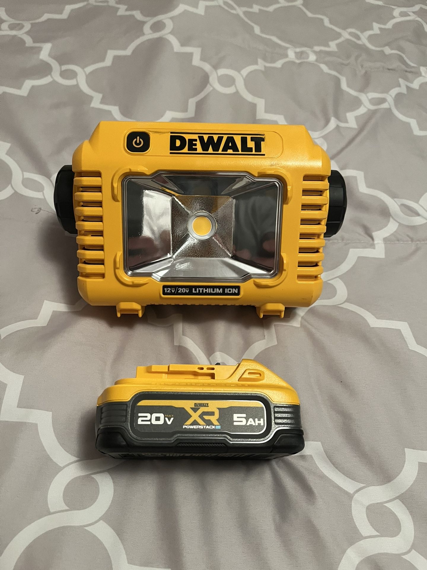 Dewalt LED Light and Battery