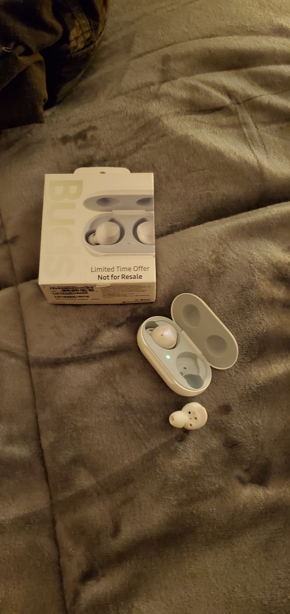 Samsung Galaxy buds (New)