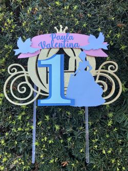Customized cake topper