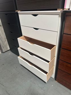 Five drawers dresser / 5 drawers drawers
