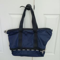 LeSportsac Weekender bag (like new)