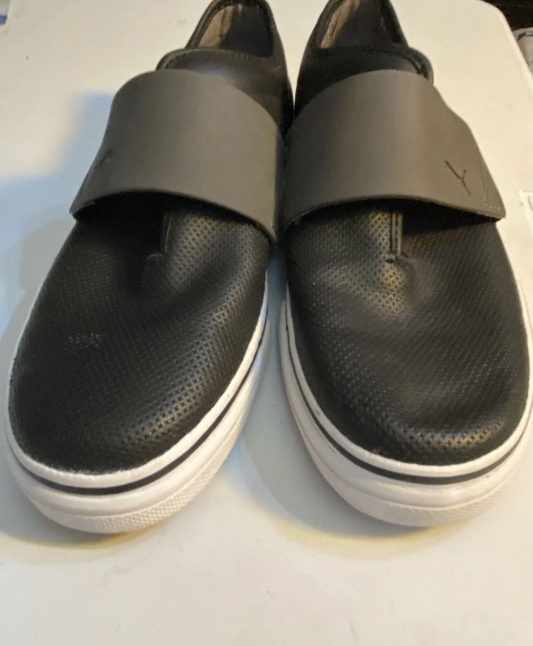 Mens Size 8 Leather Puma Slip On Shoes