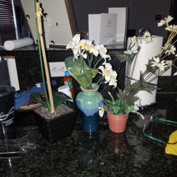 3 table Top Vases And plants like New 