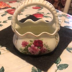 Beautiful Vintage Porcelain Basket Vase Available Read Description 