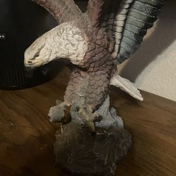 Eagle Sculpted