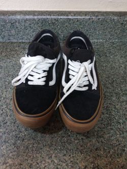 Vans OLD SKOOL 'BlACK GUM' size 10