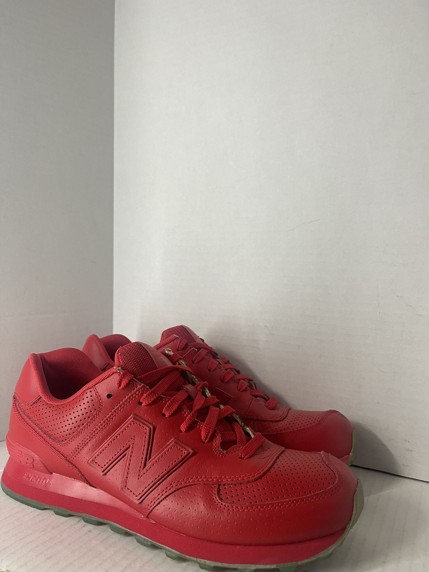 MEN'S NEW BALANCE 574 Sz 11 PERFORATED LEATHER MERCURY RED SHOES ML574PR