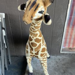 4FT Giraffe Stuff Animal