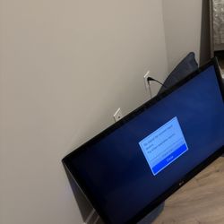 LG Flatscreen Tv (not Smart) But In Great Shape. 