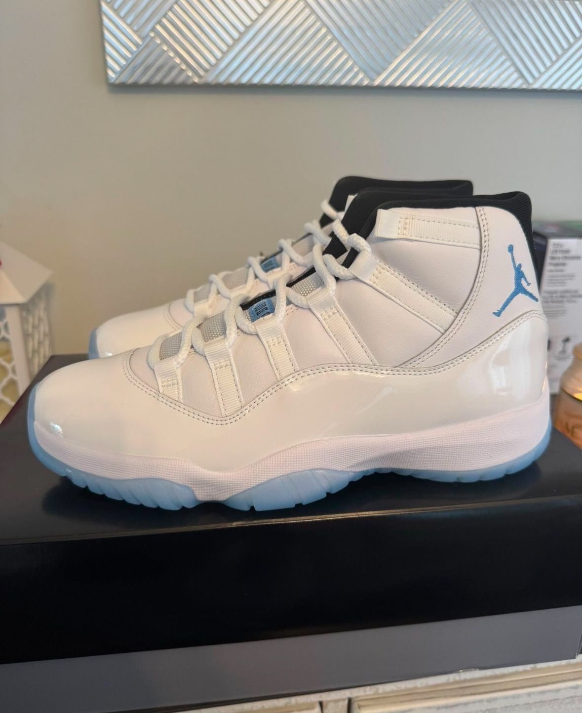 Legend Blue Jordan 11 Size 9.5