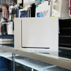 MacBook Air 13in M3 Chip 1TB