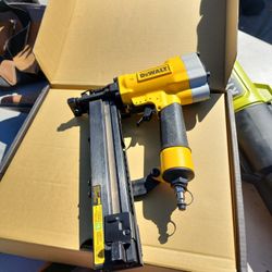 Dewalt 16 Gauge Finish Nailer