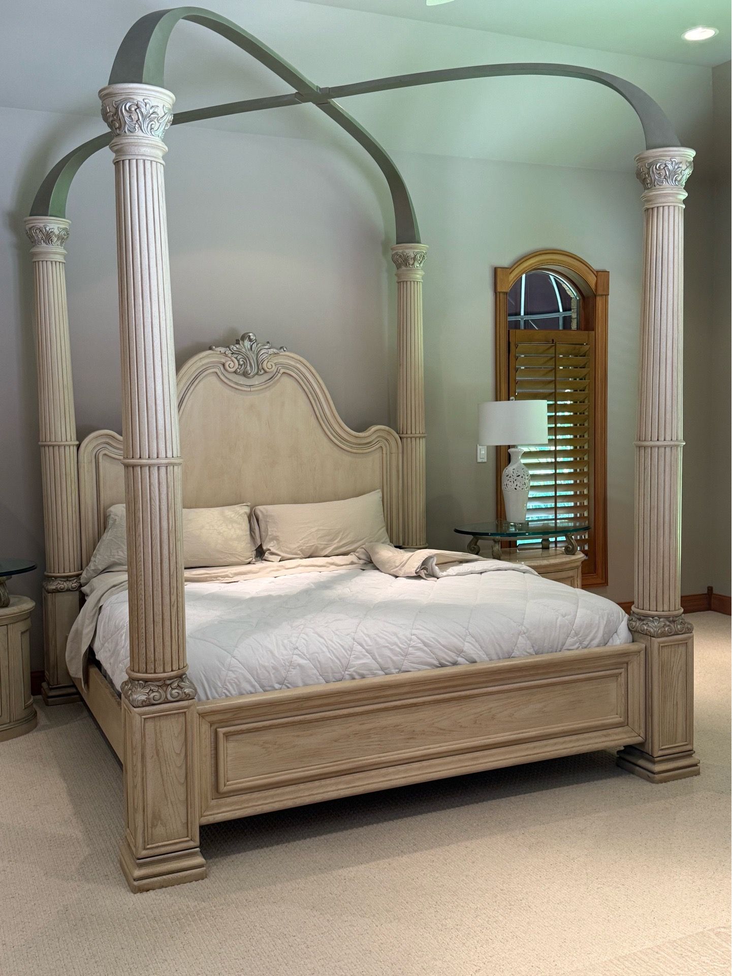 Henredon Bedroom set $1,500 OBO