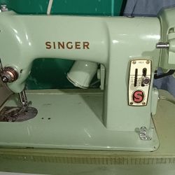 1952 Singer 185J Sewing Machine, Excellent!