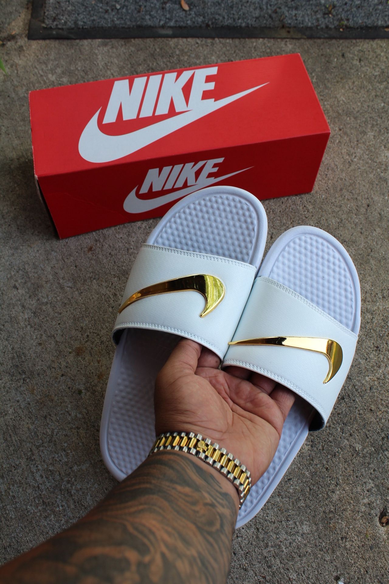 Nike Benassi Golden Swoosh Slides