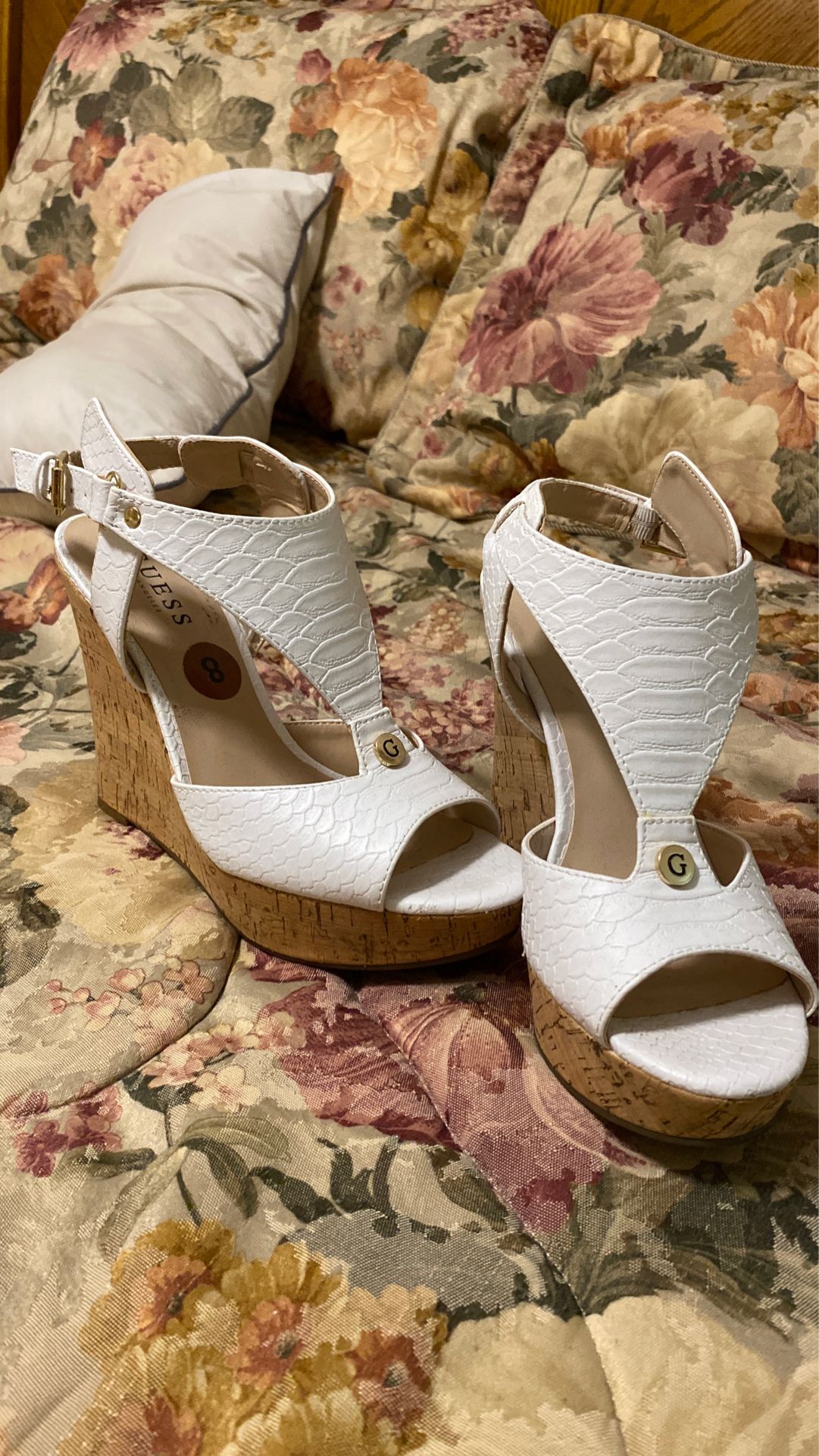 White wedges sizes 8 Guess