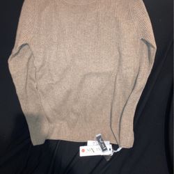 100% Adults M Wool Sweater Brand New