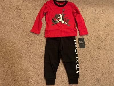 New Boy's Jordan 2pc Set....Size 2T