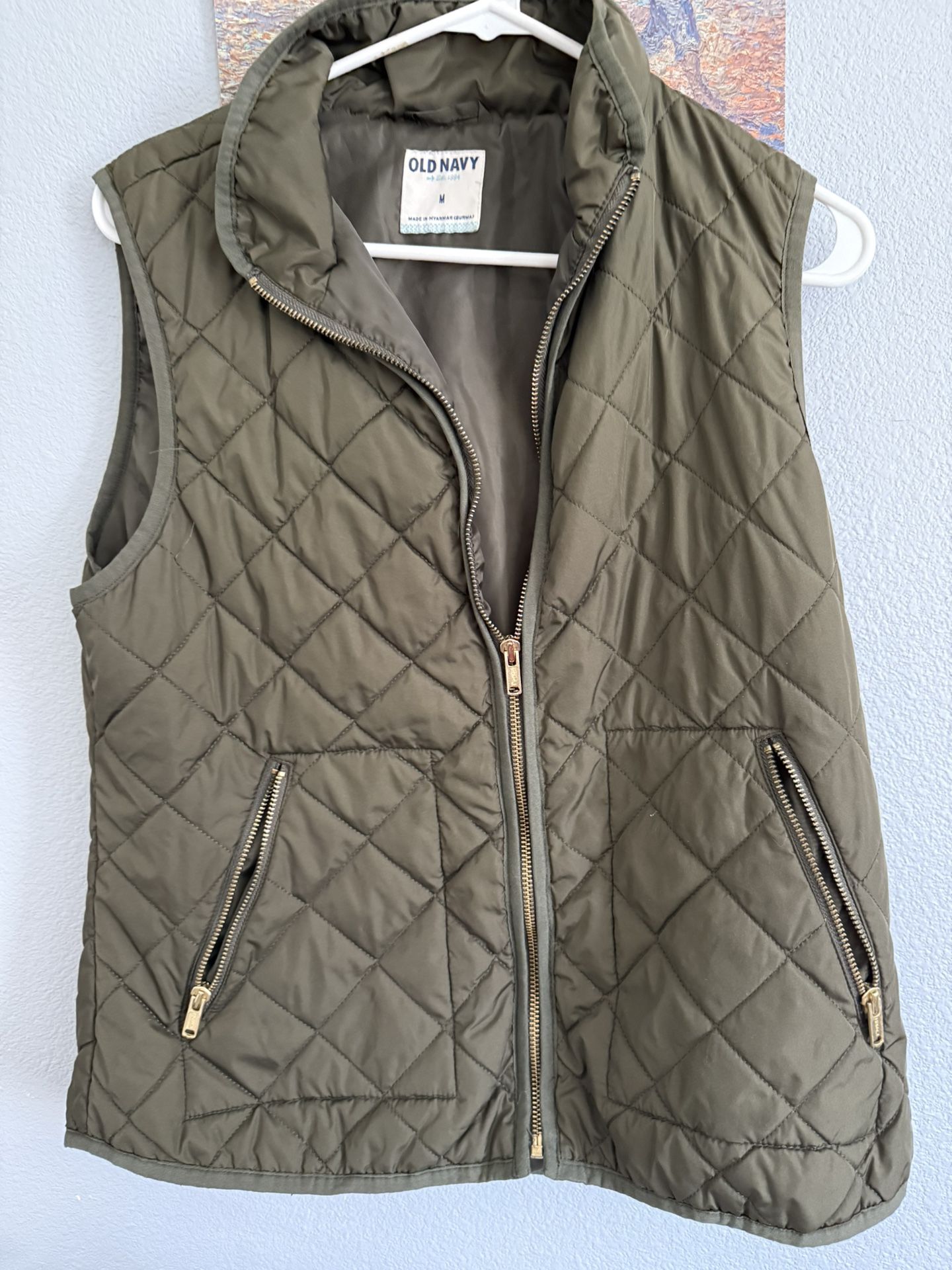 Med Old Navy vest